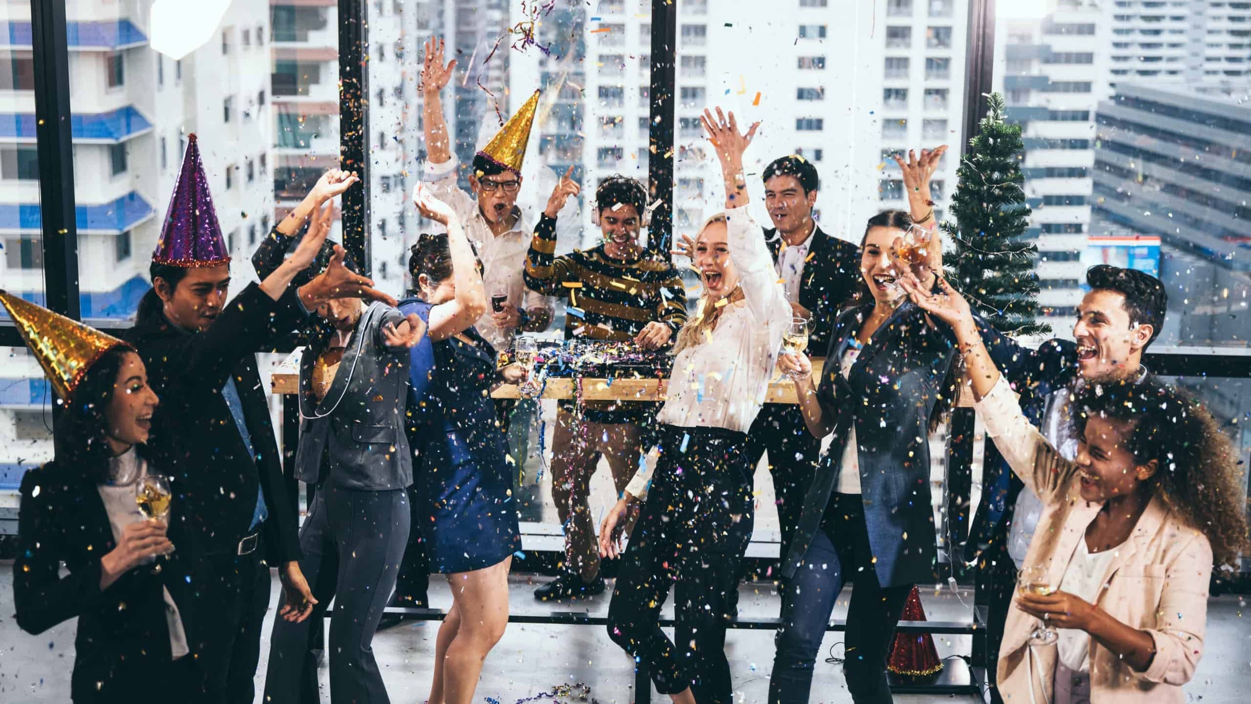 Why Are Work Anniversaries Important? Unforgettable Employee Work Anniversary Ideas 