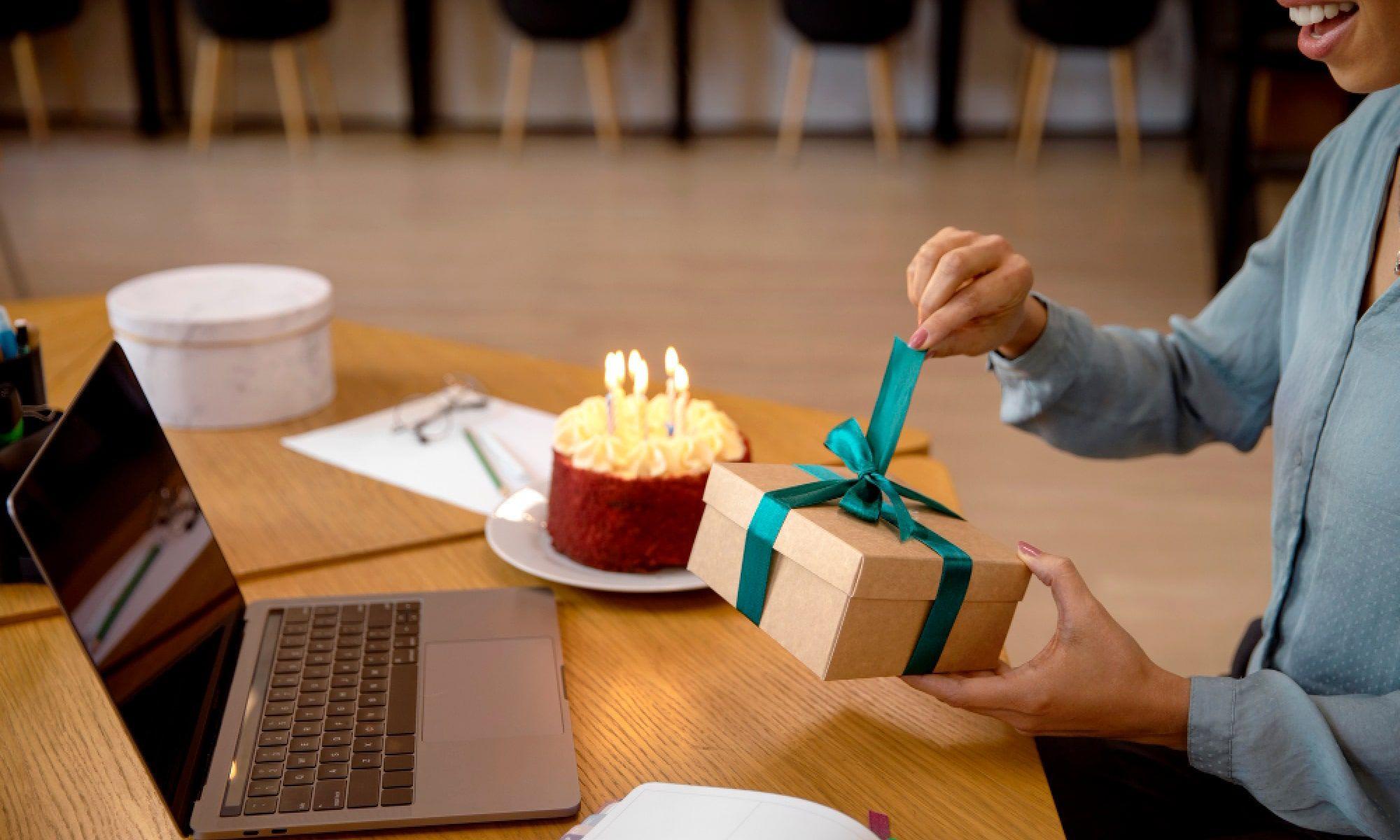 55 Gifts for Administrative Assistants That Will Change Their Lives