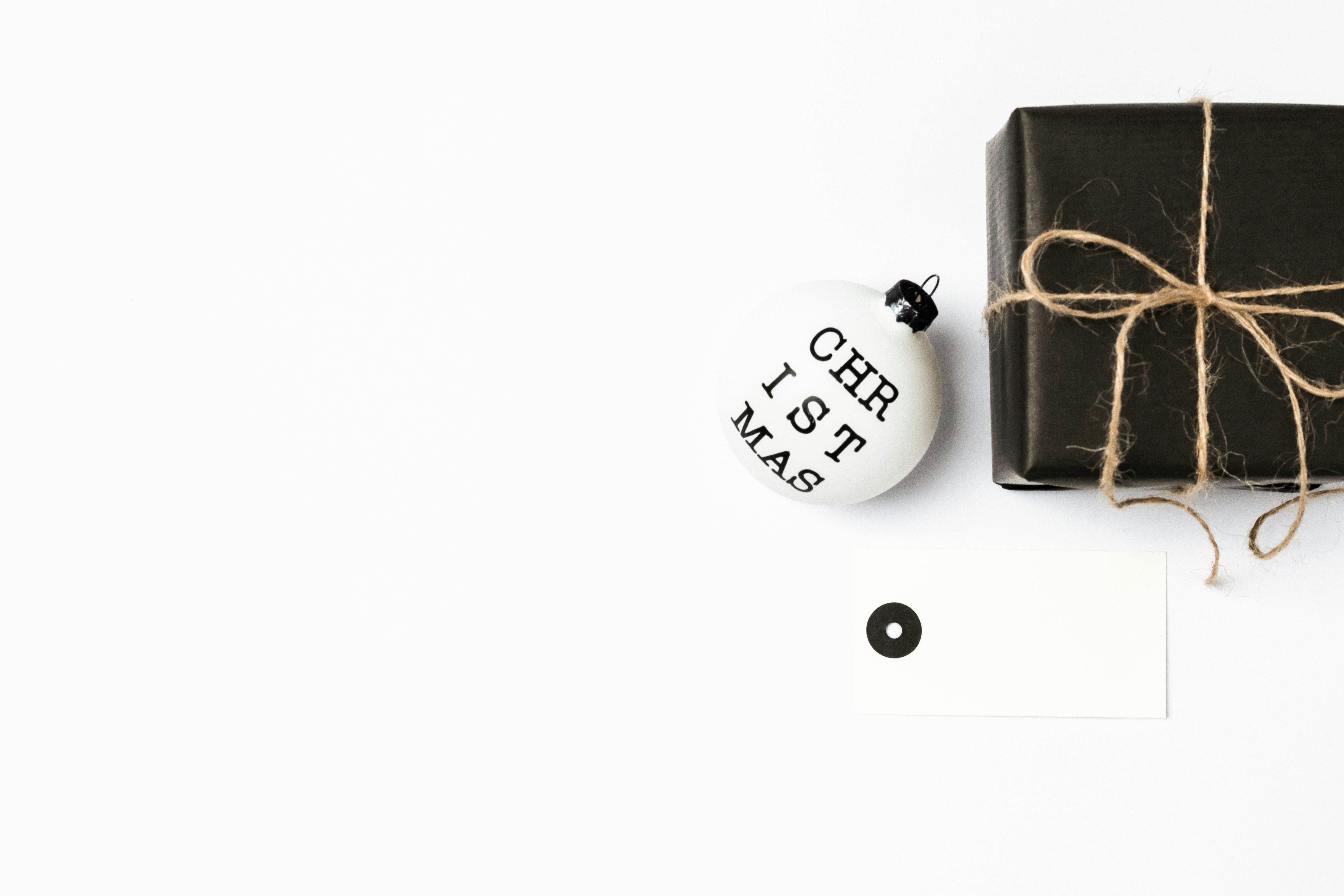 Corporate Gifting Trends For Thoughtful Gift Giving In 2025