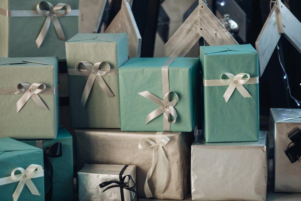 8 Unique Employee Appreciation Gift Ideas for Your Team and Staff