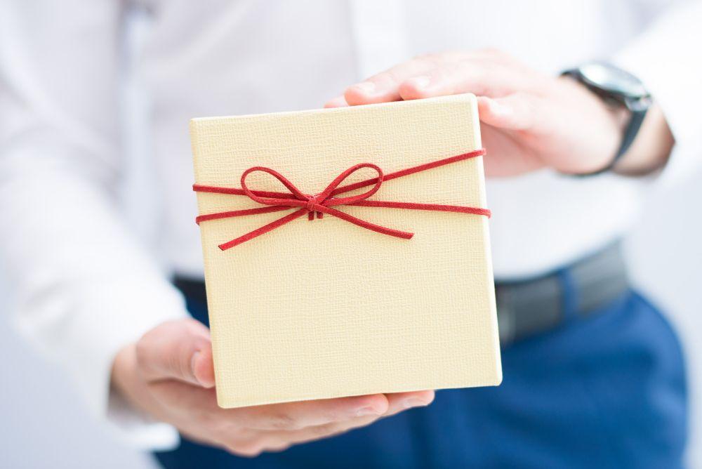Looking for employee appreciation gifts? A better solution than just a list of ideas- Giftpack